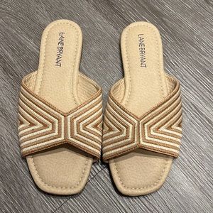 NWOT Tan and Cream Striped Sandals Size 8W